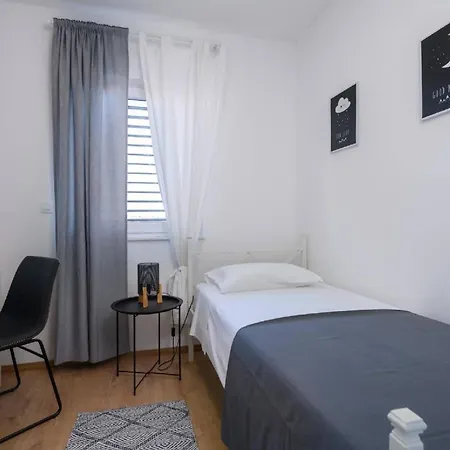 Studioappartement Dora 3 Apartment Pula